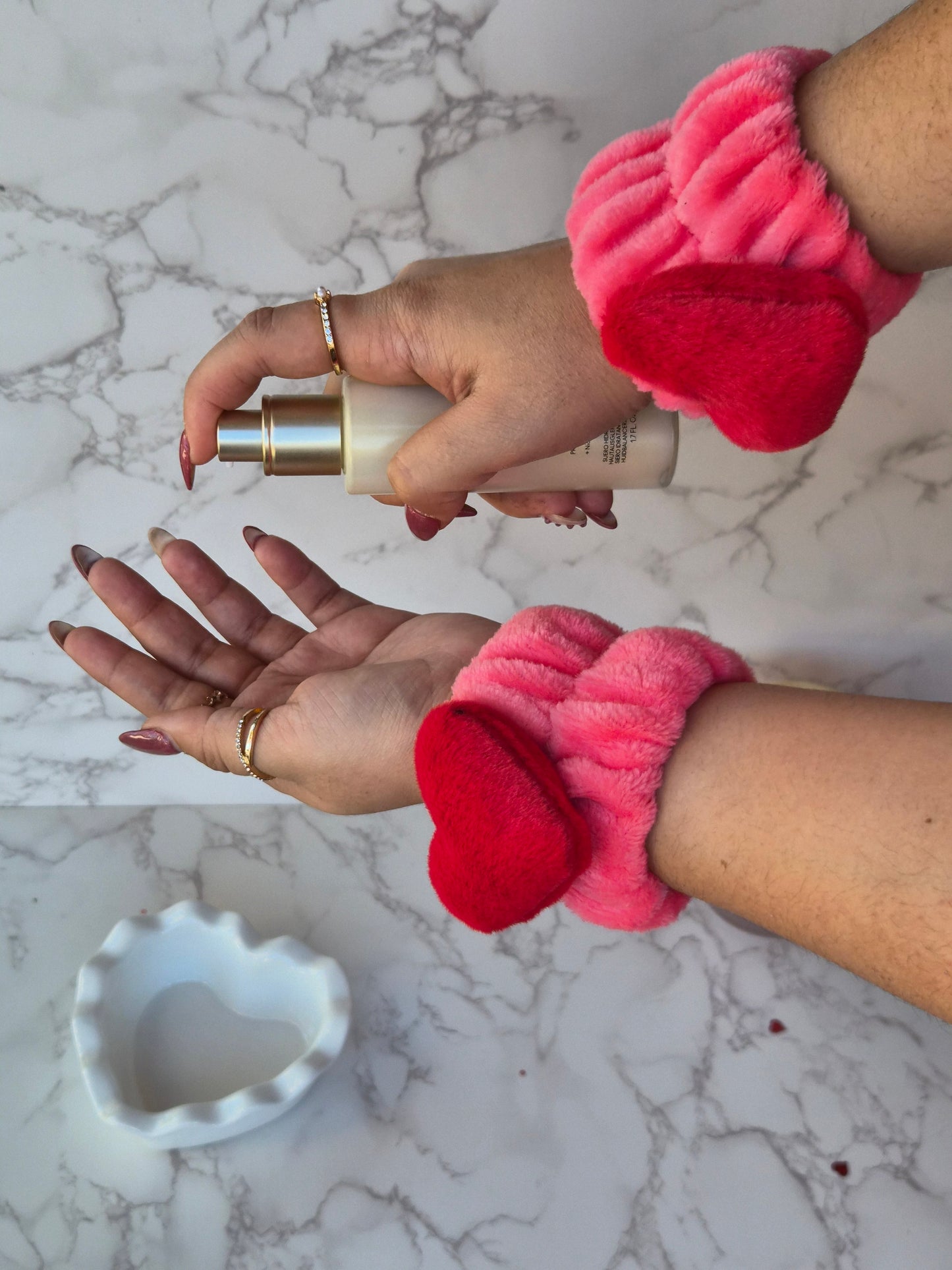 Wrist washbands heart shaped