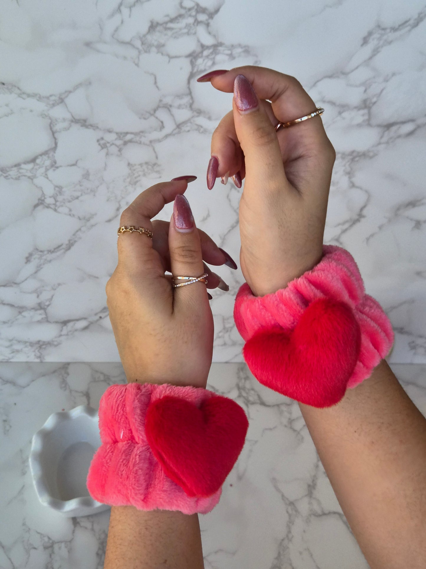 Wrist washbands heart shaped